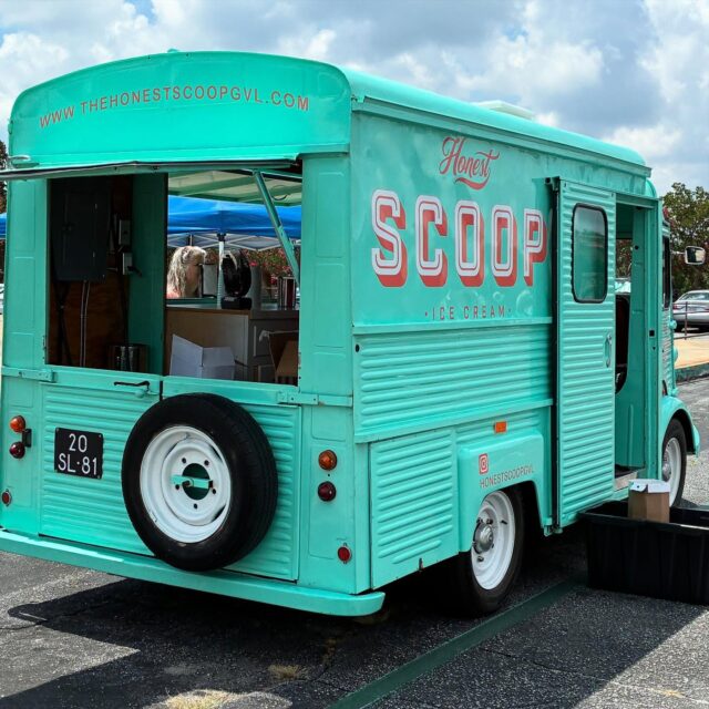 Moonville Tobacco & Vape - 864 Food Trucks